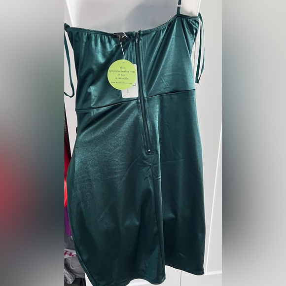 Dress - Picture 5 of 6